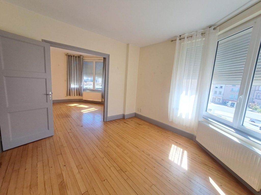 APPARTEMENT T3 A LOUER - CHAZELLES SUR LYON - 74.15 m2 - 560 &euro; charges comprises par mois