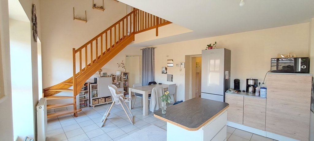 APPARTEMENT T3 A LOUER - CHAZELLES SUR LYON - 70.15 m2 - 502 &euro; charges comprises par mois