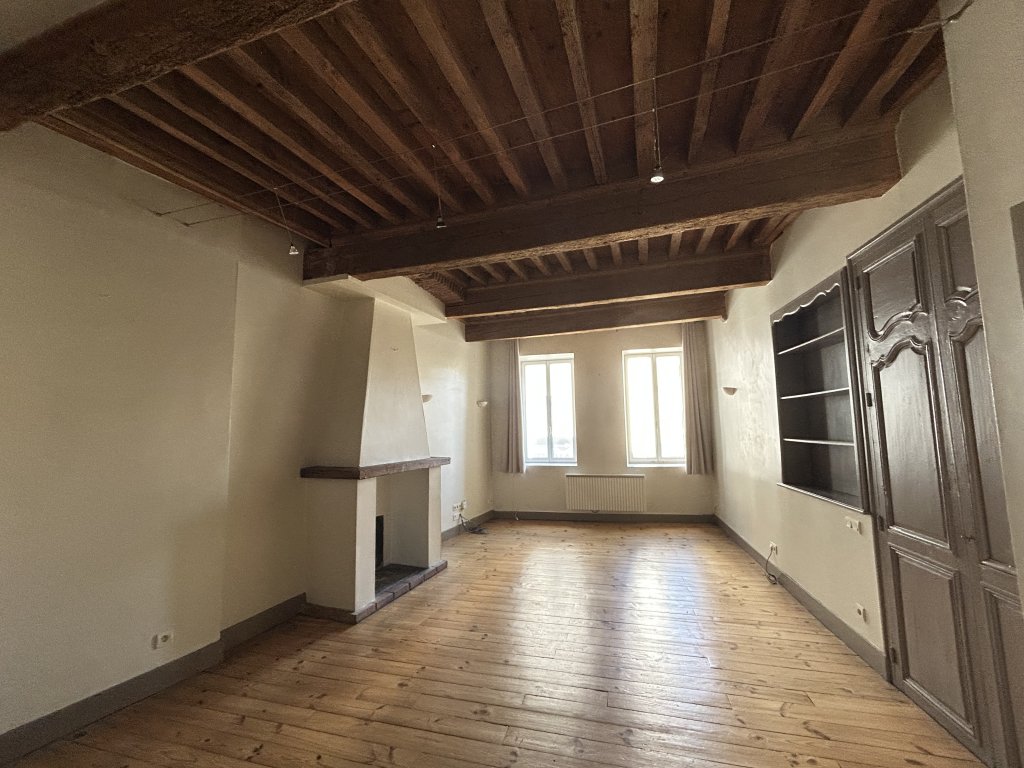 APPARTEMENT T3 A LOUER - MONTBRISON - 77.4 m2 - 620 &euro; charges comprises par mois