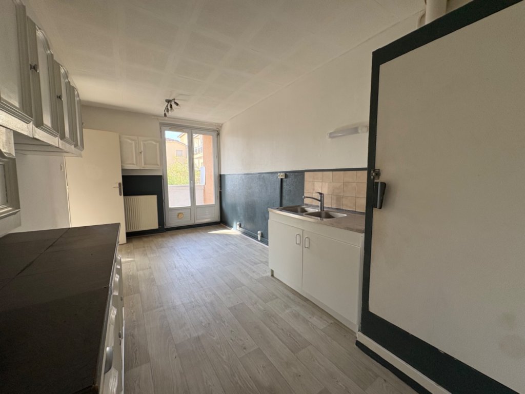 APPARTEMENT T4 A VENDRE - FEURS - 82.23 m2 - 129 000 &euro;