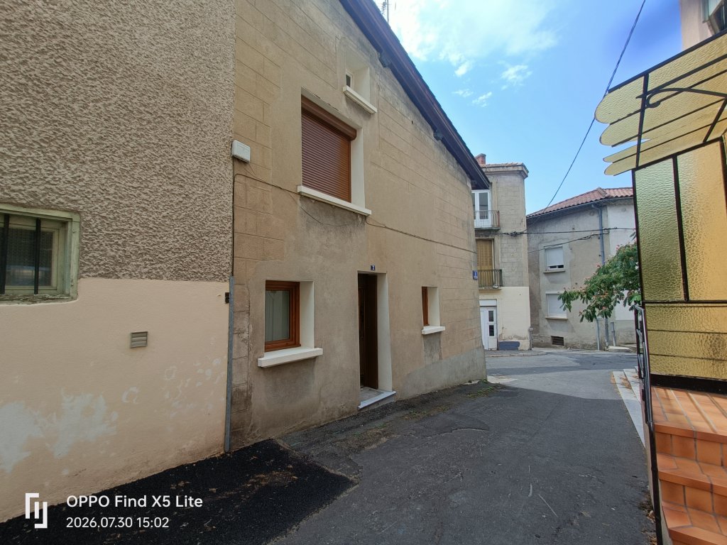 MAISON A LOUER - BOEN SUR LIGNON - 76.12 m2 - 700 &euro; charges comprises par mois