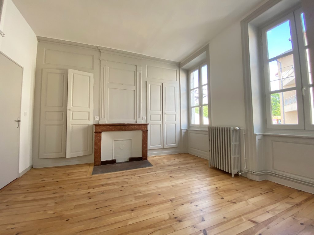 APPARTEMENT T2 A LOUER - MONTBRISON - 48.3 m2 - 425 &euro; charges comprises par mois