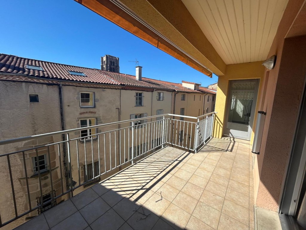 APPARTEMENT T4 A LOUER - MONTBRISON - 98.82 m2 - 795 &euro; charges comprises par mois
