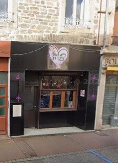 BOUTIQUE A LOUER - CHAZELLES SUR LYON - 48.14 m2 - 420 &euro; HC par mois