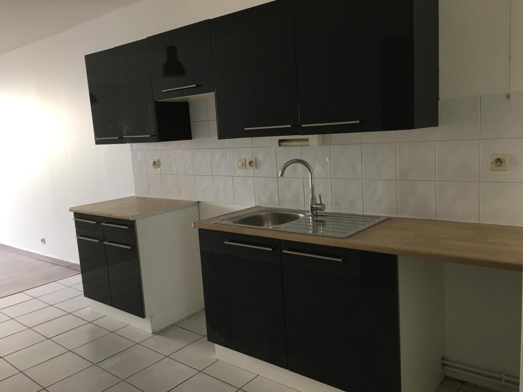 IMMEUBLE A VENDRE - MONTBRISON - 210 000 &euro;
