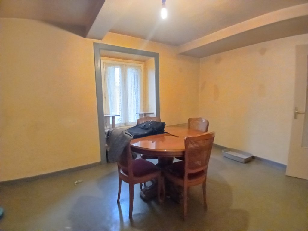 IMMEUBLE A VENDRE - MONTBRISON - 111.45 m2 - 149 000 &euro;