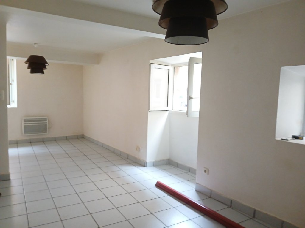 IMMEUBLE A VENDRE - MONTBRISON - 111.45 m2 - 149 000 &euro;