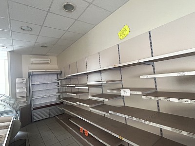 LOCAL COMMERCIAL A LOUER - CHAZELLES SUR LYON - 3 550 € HC par mois