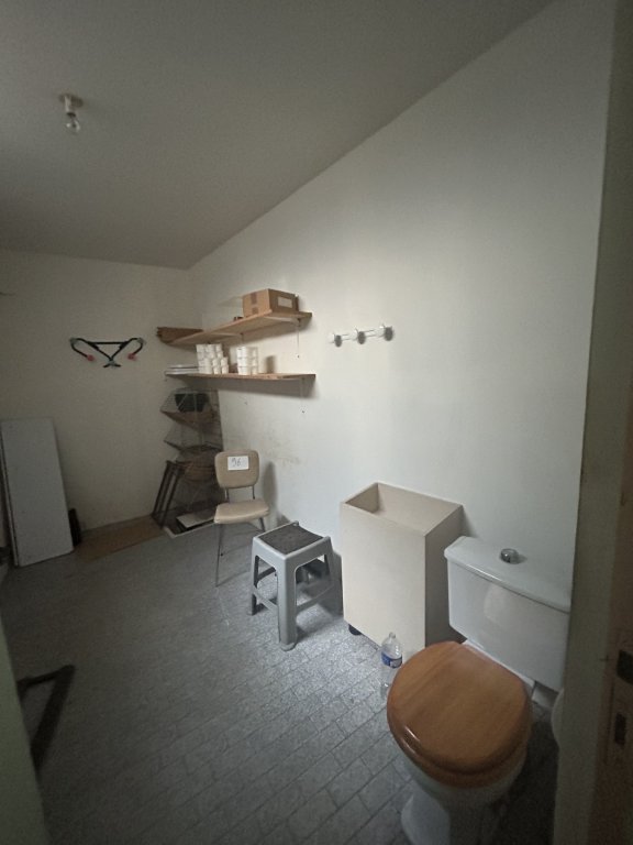LOCAL COMMERCIAL A LOUER - CHAZELLES SUR LYON - 3 550 &euro; HC par mois
