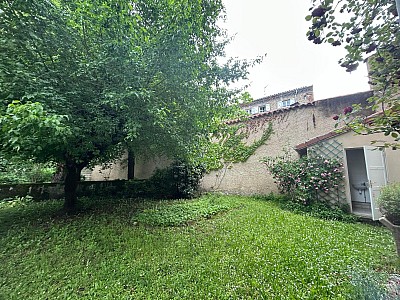 LOCAL D ACTIVITE A LOUER - MONTBRISON - 130 m2 - 745 € HC par mois