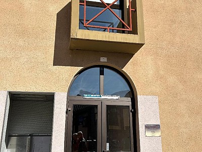 LOCAL D ACTIVITE A LOUER - MONTBRISON - 18 m2 - 280 € HC par mois