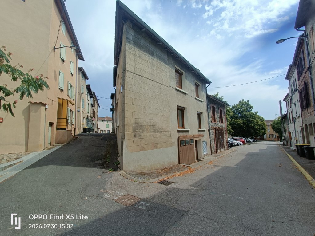 MAISON A LOUER - BOEN SUR LIGNON - 76.12 m2 - 700 &euro; charges comprises par mois