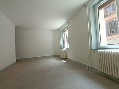 MAISON A LOUER - BOEN SUR LIGNON - 76.12 m2 - 700 € charges comprises par mois