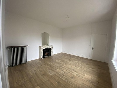 MAISON A LOUER - CHALAIN D UZORE - 84.25 m2 - 700 € charges comprises par mois