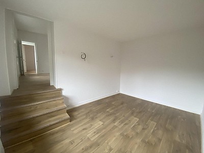 MAISON A LOUER - CHALAIN D UZORE - 84.25 m2 - 700 € charges comprises par mois