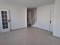 MAISON A LOUER - CHAZELLES SUR LYON - 100.96 m2 - 890 &euro; charges comprises par mois