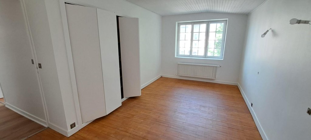 MAISON A LOUER - CHAZELLES SUR LYON - 100.96 m2 - 890 &euro; charges comprises par mois