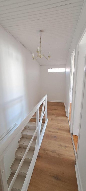 MAISON A LOUER - CHAZELLES SUR LYON - 100.96 m2 - 890 &euro; charges comprises par mois
