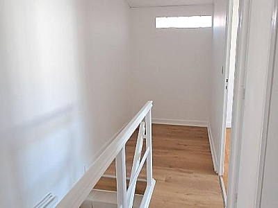 MAISON A LOUER - CHAZELLES SUR LYON - 100.96 m2 - 890 € charges comprises par mois