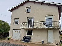 MAISON A LOUER - CHAZELLES SUR LYON - 144 m2 - 1 300 € charges comprises par mois