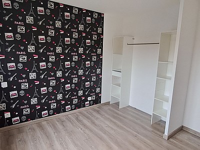 MAISON A LOUER - CHAZELLES SUR LYON - 144 m2 - 1 300 € charges comprises par mois