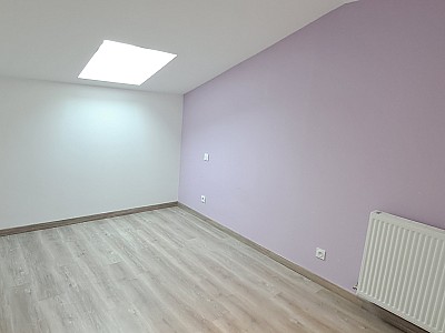 MAISON A LOUER - CHAZELLES SUR LYON - 144 m2 - 1 300 € charges comprises par mois