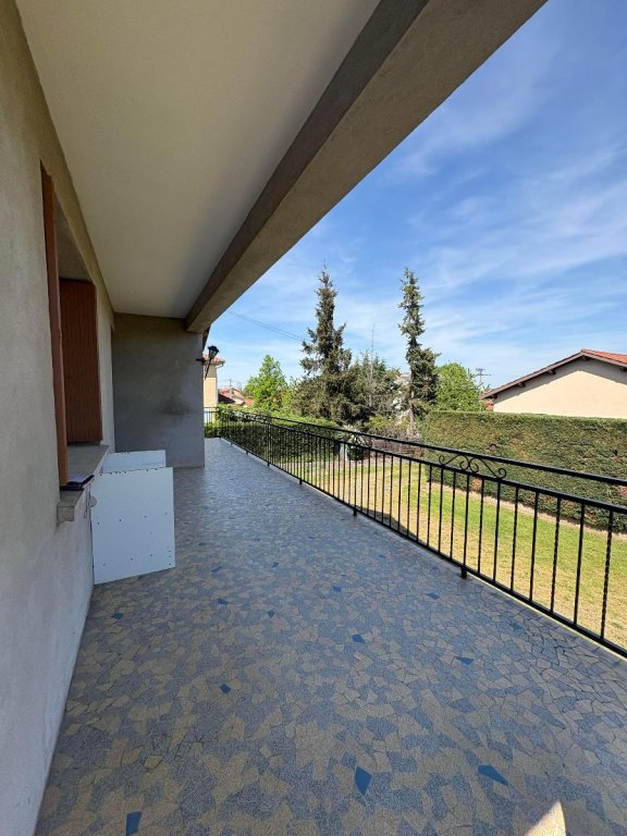 MAISON A LOUER - MONTBRISON - 85.3 m2 - 850 &euro; charges comprises par mois