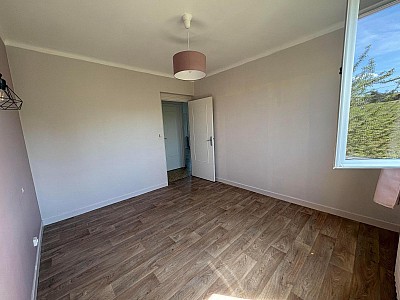 MAISON A LOUER - MONTBRISON - 85.3 m2 - 850 € charges comprises par mois