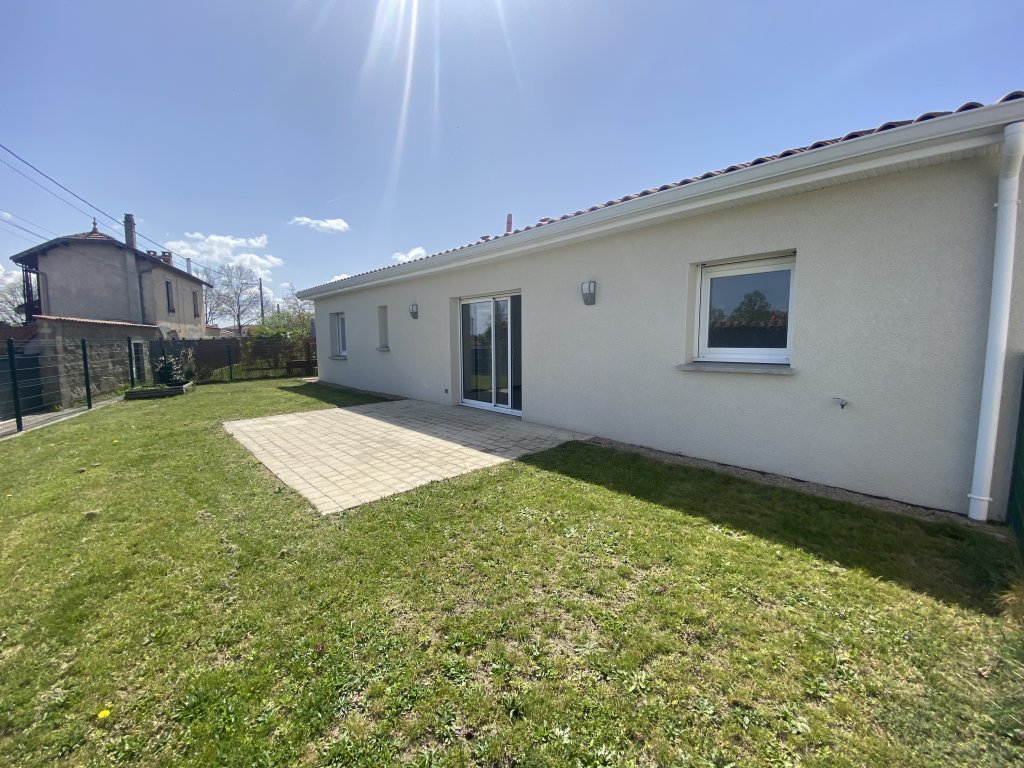 MAISON A LOUER - MONTBRISON - 87.47 m2 - 815 &euro; charges comprises par mois