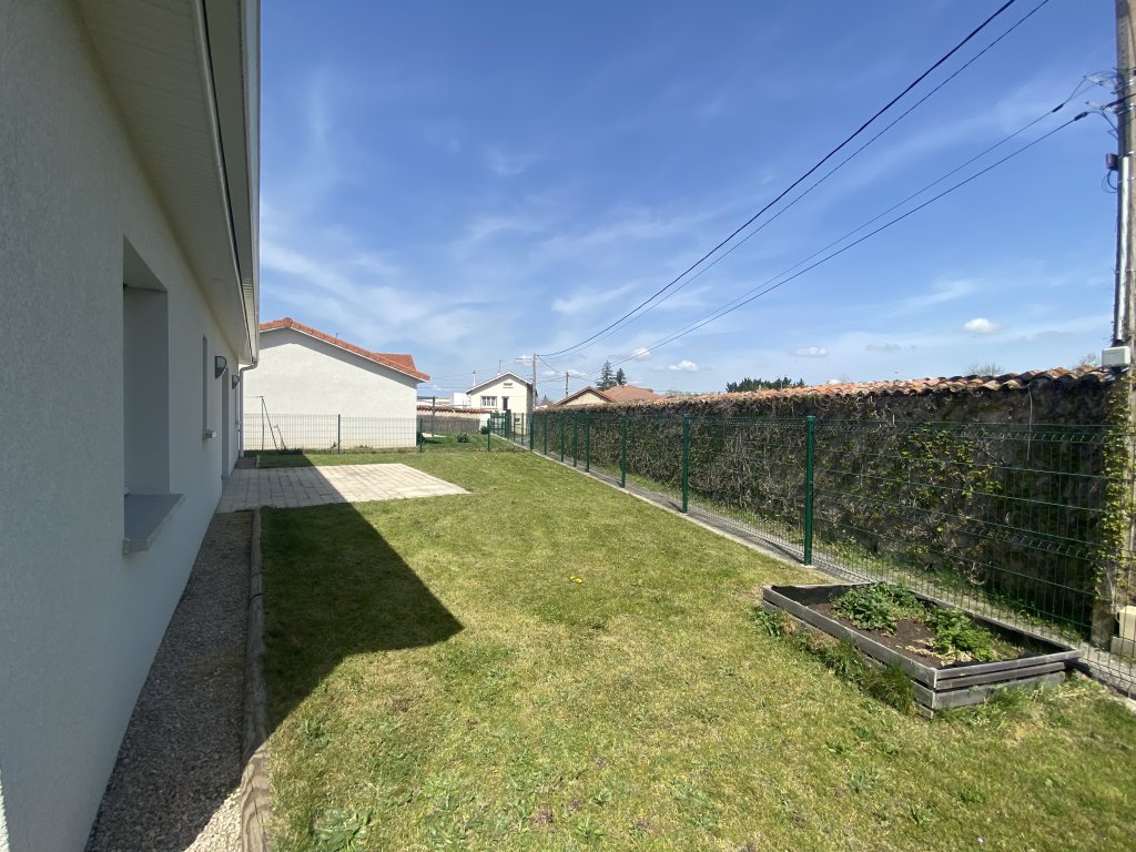 MAISON A LOUER - MONTBRISON - 87.47 m2 - 815 &euro; charges comprises par mois