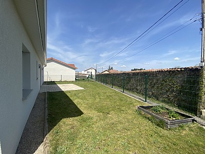 MAISON A LOUER - MONTBRISON - 87.47 m2 - 815 € charges comprises par mois