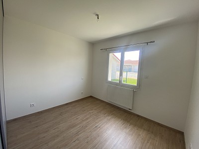 MAISON A LOUER - MONTBRISON - 87.47 m2 - 815 € charges comprises par mois