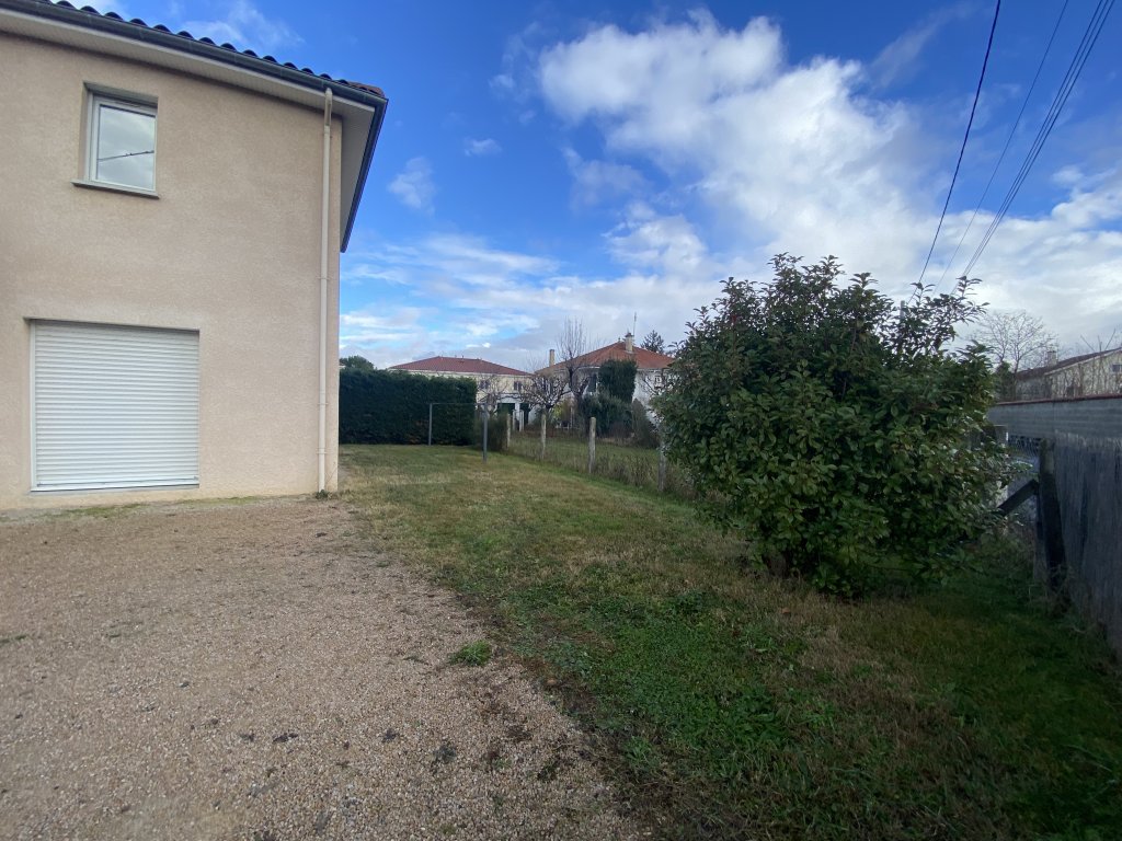 MAISON A LOUER - MONTBRISON - 116.4 m2 - 860 &euro; charges comprises par mois