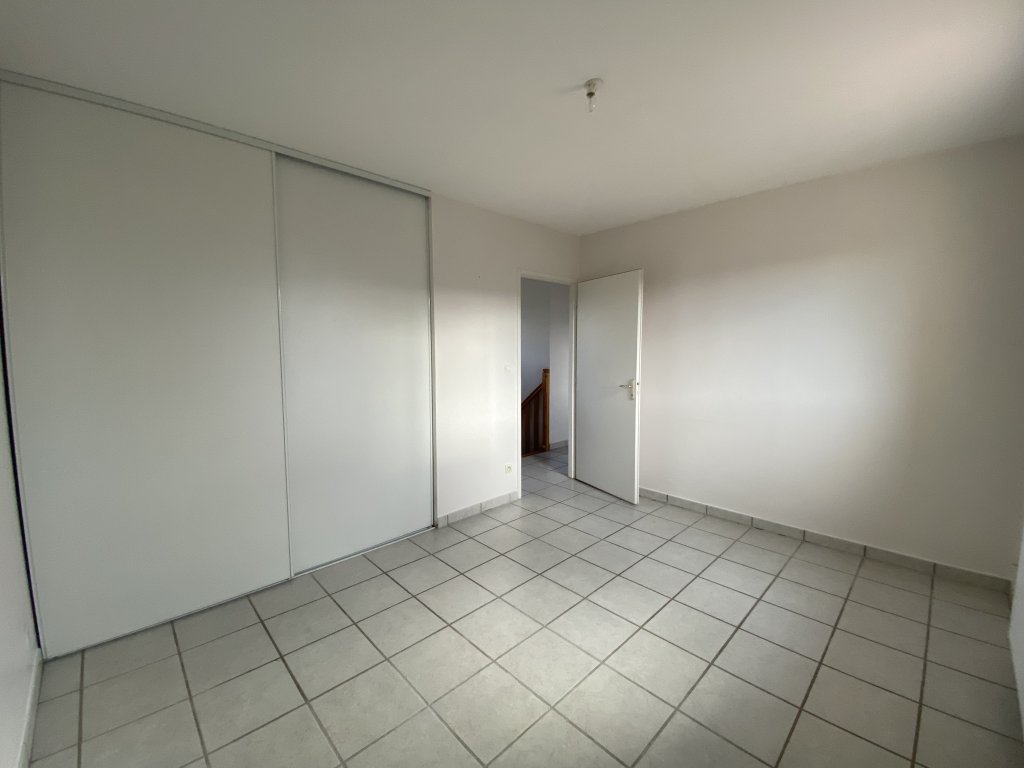 MAISON A LOUER - MONTBRISON - 116.4 m2 - 860 &euro; charges comprises par mois