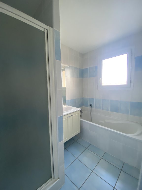 MAISON A LOUER - MONTBRISON - 116.4 m2 - 860 &euro; charges comprises par mois