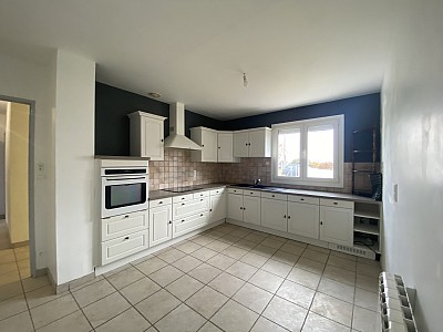 MAISON A LOUER - MONTBRISON - 106 m2 - 800 € charges comprises par mois
