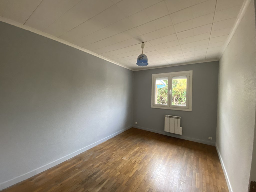 MAISON A LOUER - MONTBRISON - 106 m2 - 800 &euro; charges comprises par mois