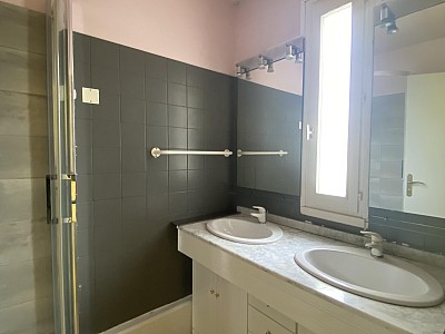 MAISON A LOUER - MONTBRISON - 106 m2 - 800 € charges comprises par mois