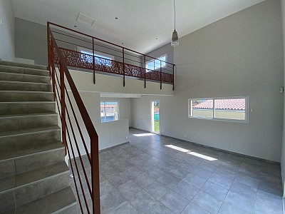 MAISON A LOUER - MONTBRISON - 112.84 m2 - 996 € charges comprises par mois