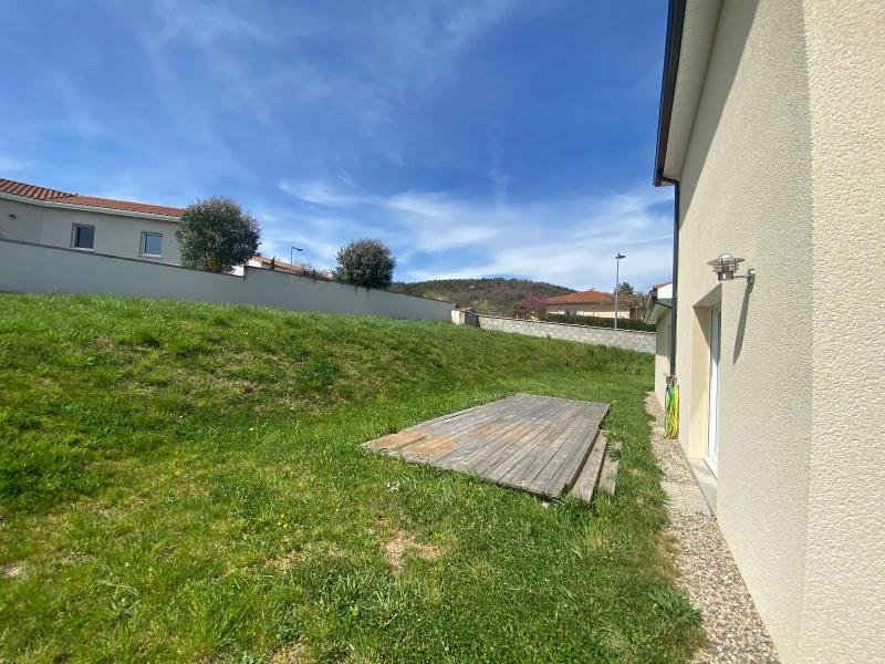 MAISON A LOUER - MONTBRISON - 112.84 m2 - 996 &euro; charges comprises par mois