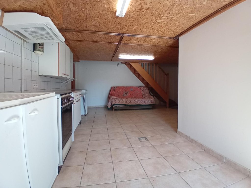 MAISON A LOUER - MONTVERDUN - 59.02 m2 - 800 &euro; charges comprises par mois