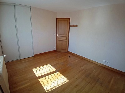 MAISON A LOUER - MONTVERDUN - 59.02 m2 - 800 € charges comprises par mois