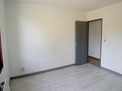 MAISON A LOUER - POUILLY LES FEURS - 87.32 m2 - 850 &euro; charges comprises par mois