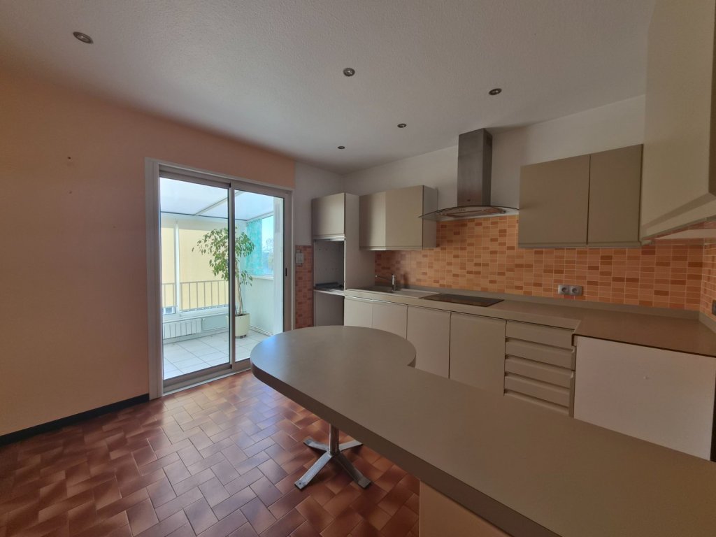 MAISON SUR SOUS SOL A VENDRE - CHAZELLES SUR LYON - 105.68 m2 - 259 000 &euro;