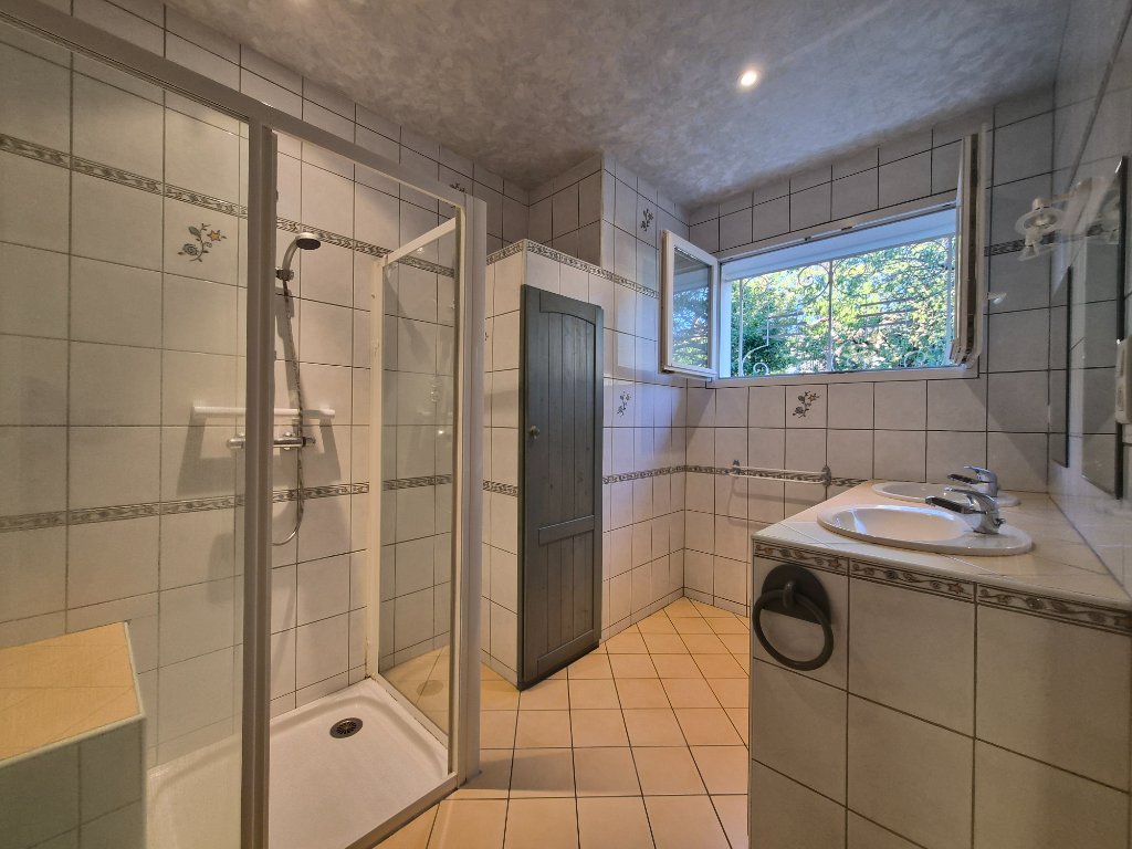 MAISON SUR SOUS SOL A VENDRE - CHAZELLES SUR LYON - 105.68 m2 - 259 000 &euro;