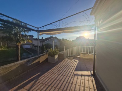 MAISON SUR SOUS SOL A VENDRE - CHAZELLES SUR LYON - 105.68 m2 - 259 000 €