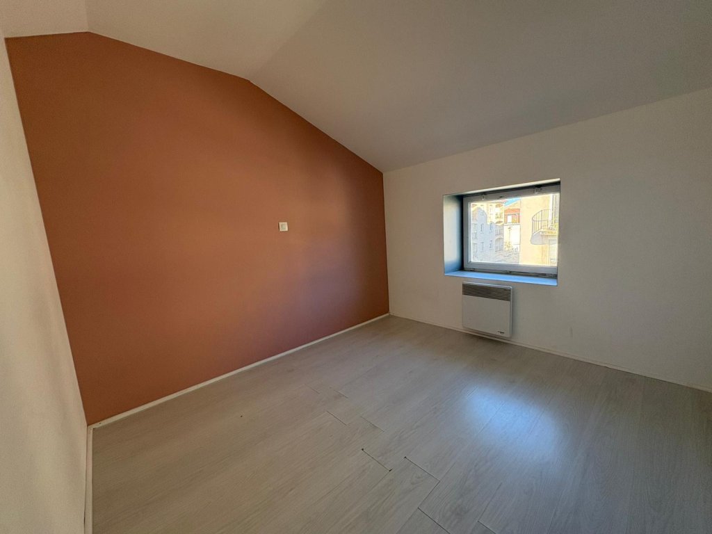 MAISON A VENDRE - FEURS - 61.84 m2 - 98 000 &euro;