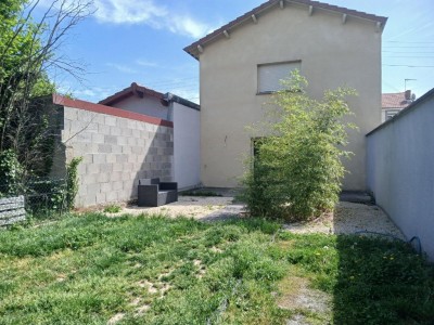 MAISON A VENDRE - FEURS - 120 m2 - 239 000 €