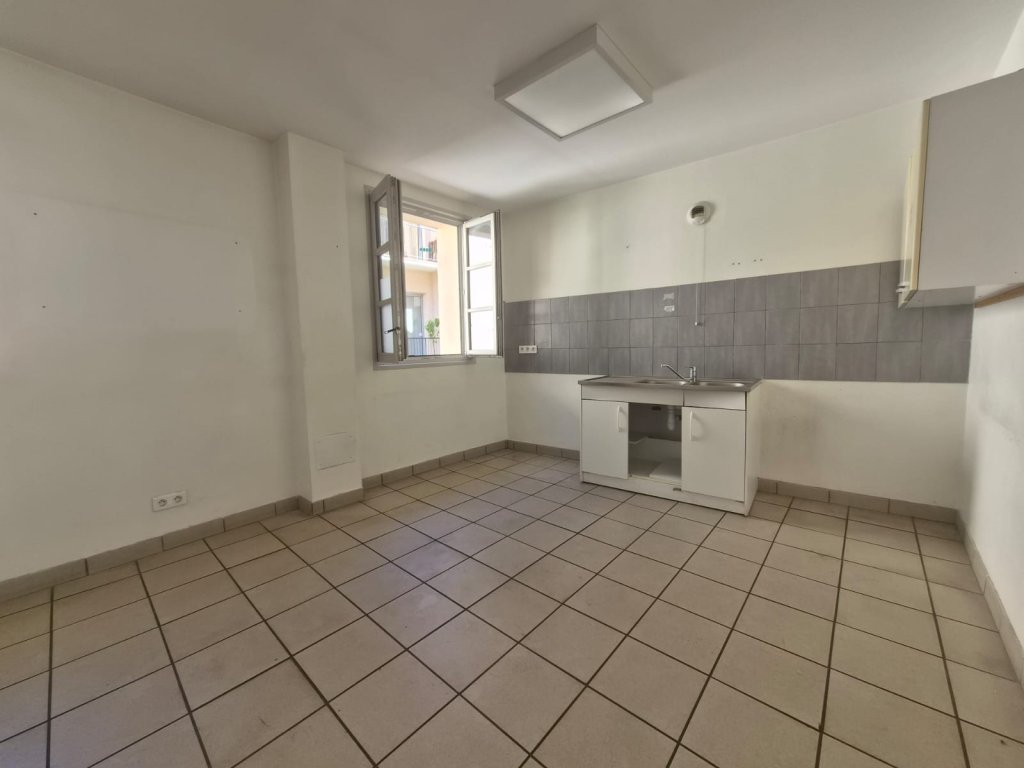 MAISON A VENDRE - MONTBRISON - 180 m2 - 370 000 &euro;