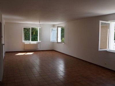 MAISON A VENDRE - MONTBRISON - 122.6 m2 - 193 000 €